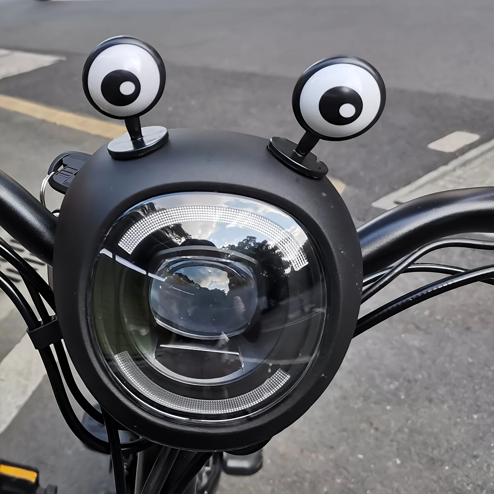 2 buah hiasan mata untuk seped - Motorcycle Helmets ulasan dan harga